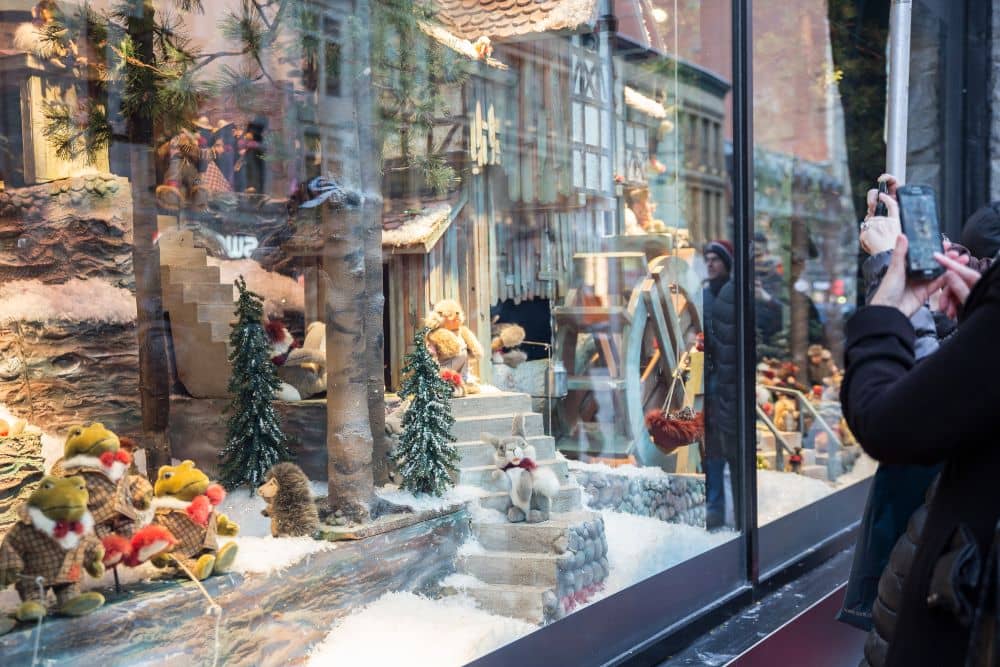 Enjoy shopping when visiting Montreal in December