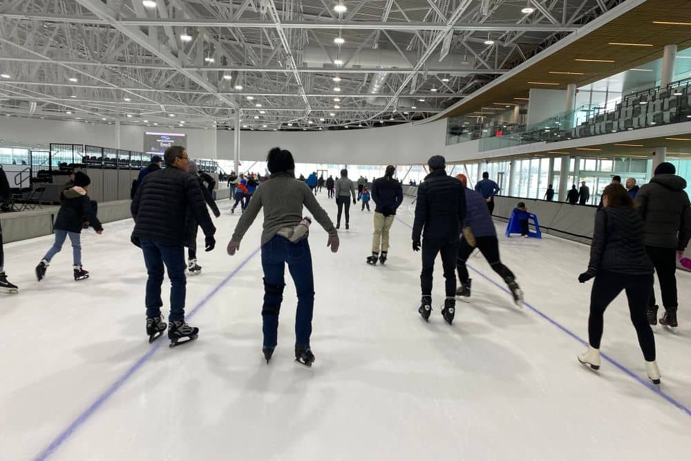 Skating in Centre de Glaces Intact is free in Quebec