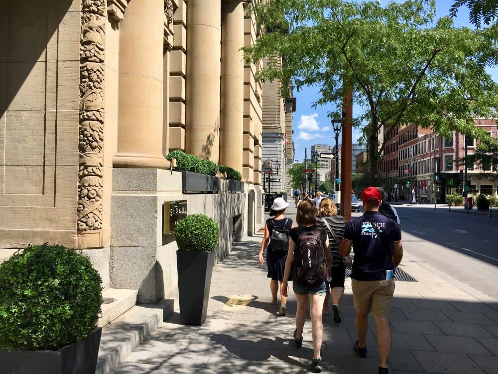 Book free walking tours in Montreal 